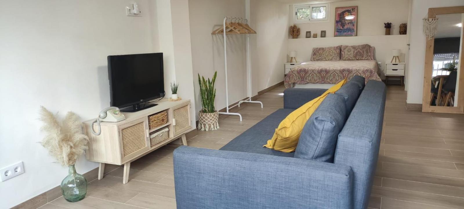 Rizos Apartment *