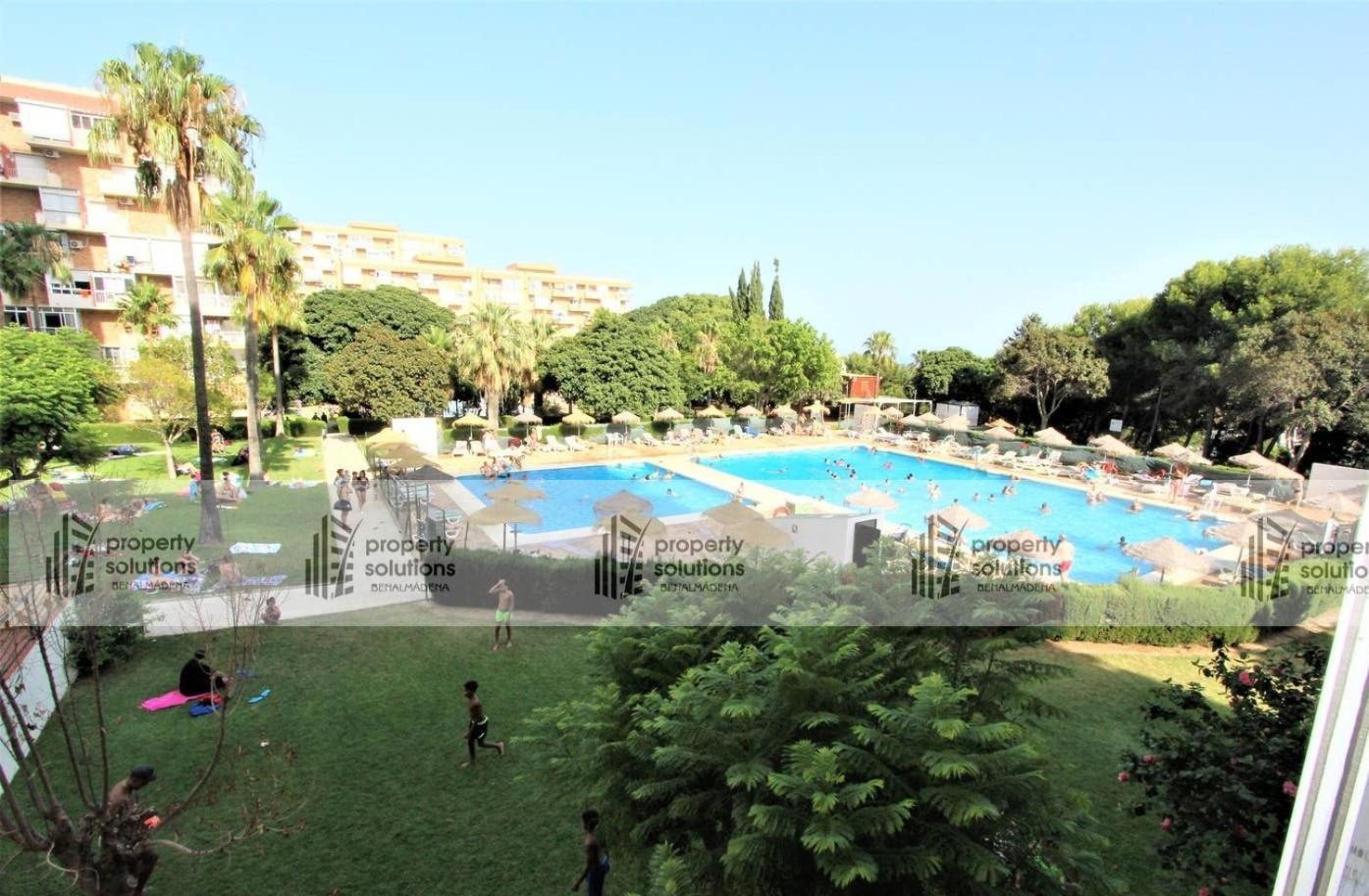 1017 Iris - Vista Al Mar - Cerca De Tren, Restaurantes Y Tiendas - Playa A 10 Minutos Caminando Apartamento *