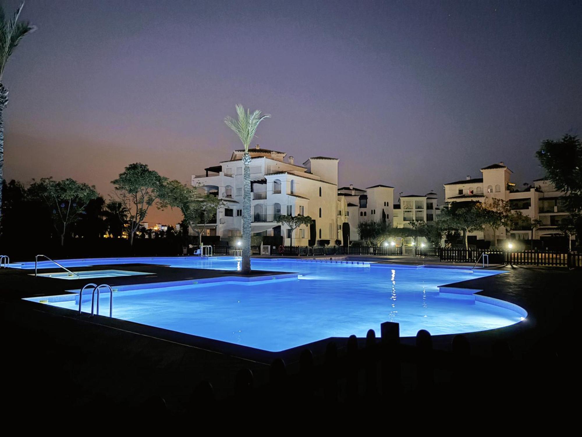 Sunset Haven - La Torre Golf Apartment Roldan