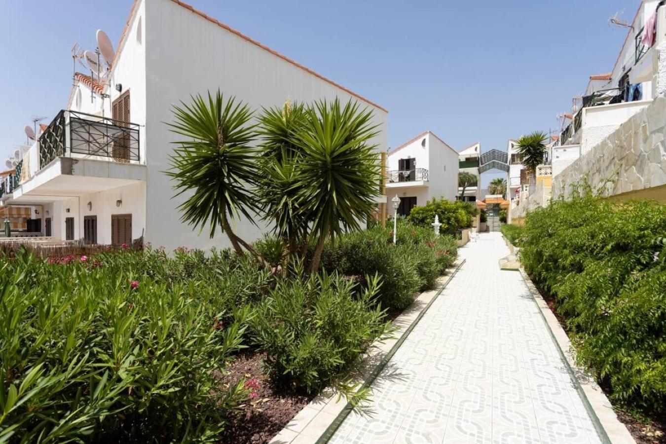 Classbnb - Two 250m From Americas Apartment