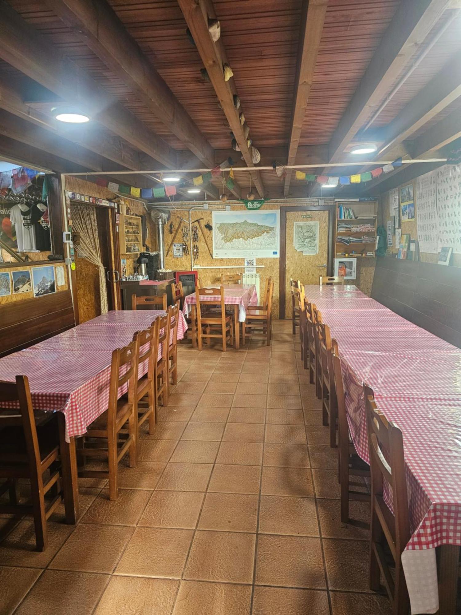 Hostal Refugio Del Meicin