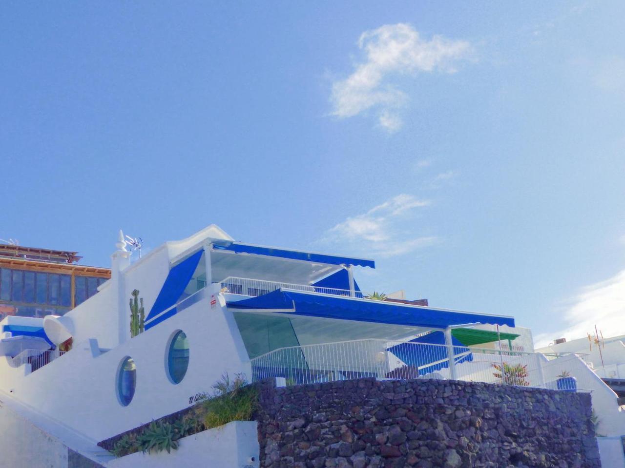 Luxury Sea Front Caleton 40 Villa *