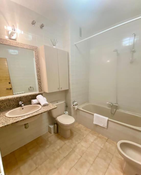Apartamento Super Exterior, Vistas, Amplio Y Muy Agradable! Jaca