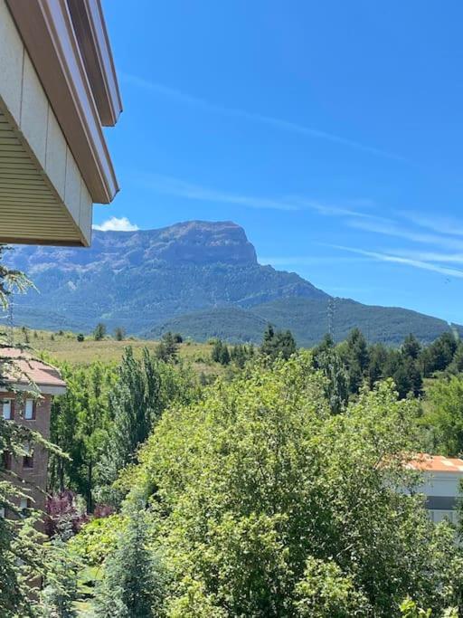 Super Exterior, Vistas, Amplio Y Muy Agradable! Apartamento Jaca