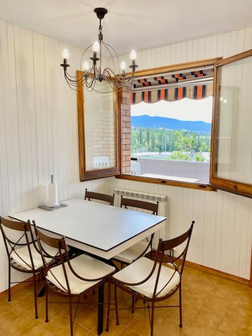 Super Exterior, Vistas, Amplio Y Muy Agradable! Apartamento Jaca