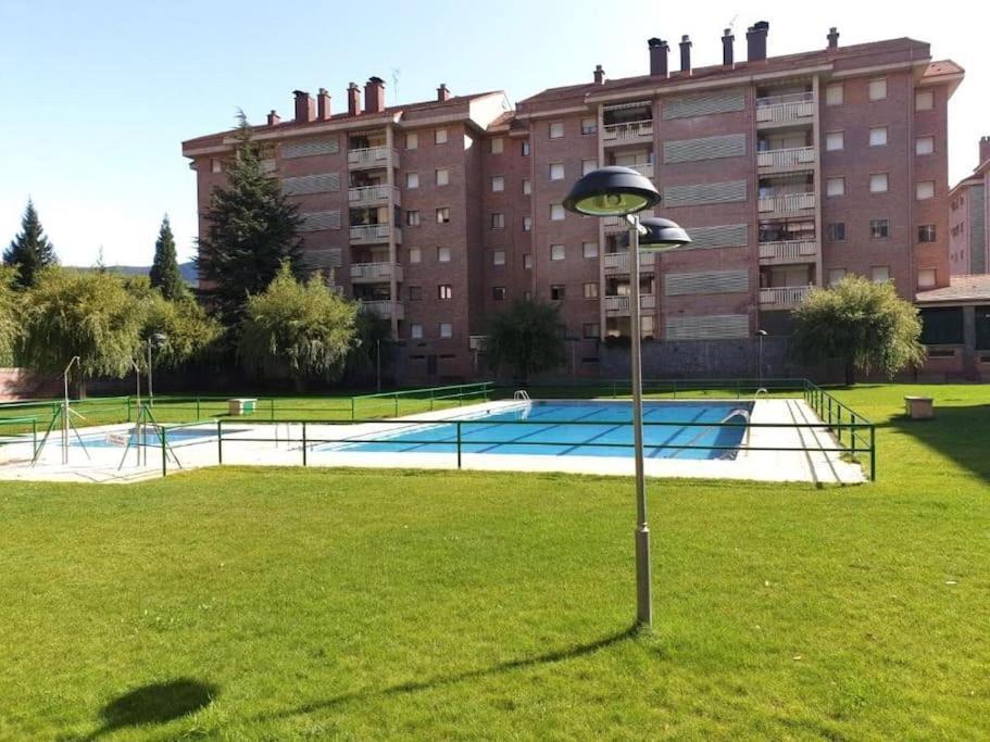Super Exterior, Vistas, Amplio Y Muy Agradable! *