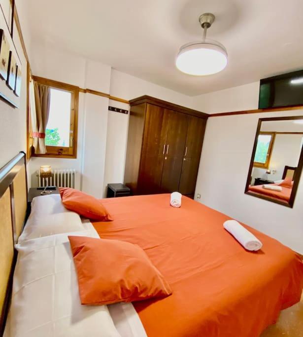 Super Exterior, Vistas, Amplio Y Muy Agradable! * Jaca