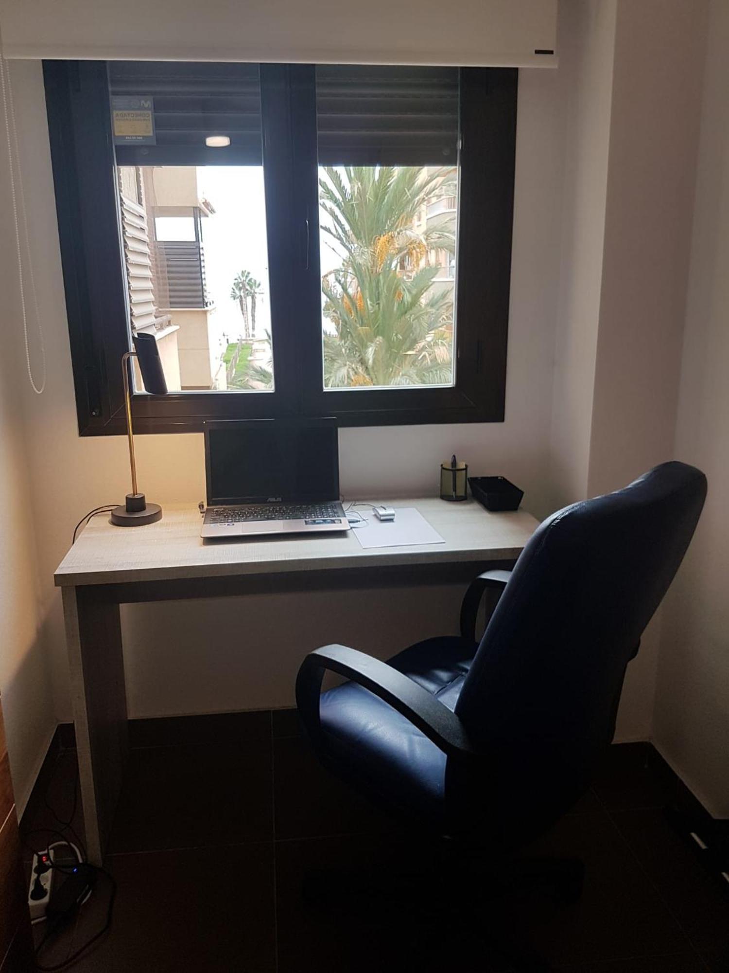 Bella - Excelente Ubicacion En Delicias, Vistas Al Mar, Wifi Y Parking Gratis