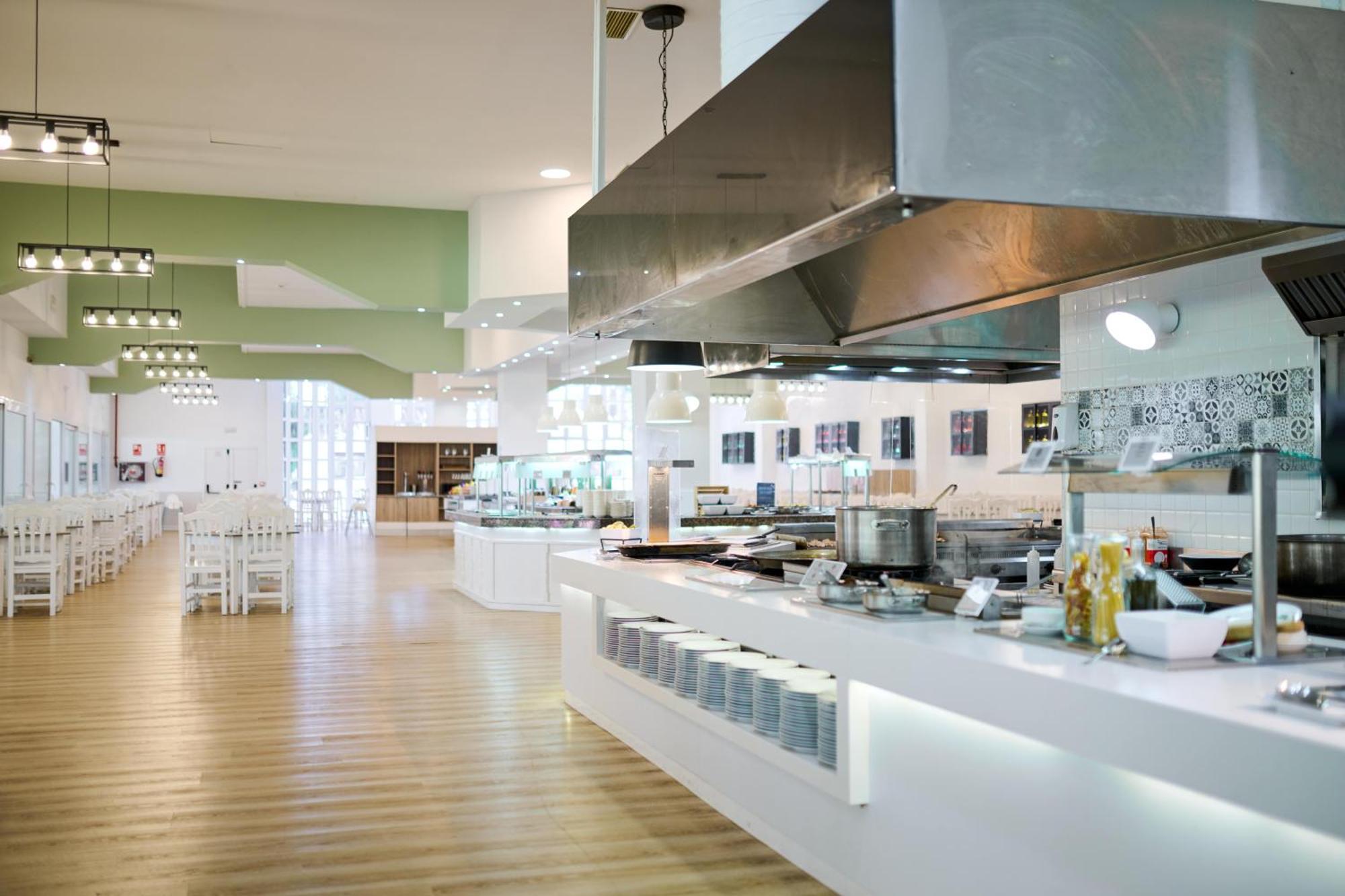 Aluasun Park Hotel 4*