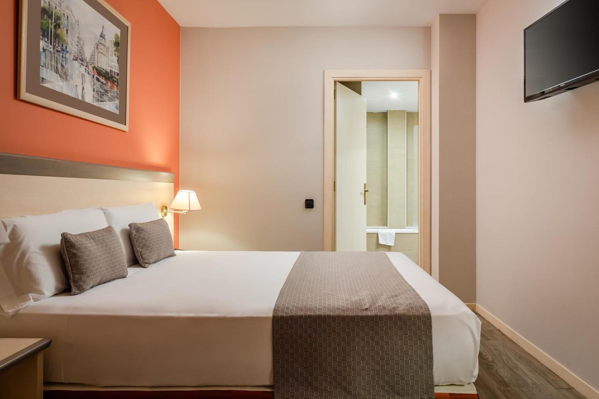 Sunotel Club Hotel 4*