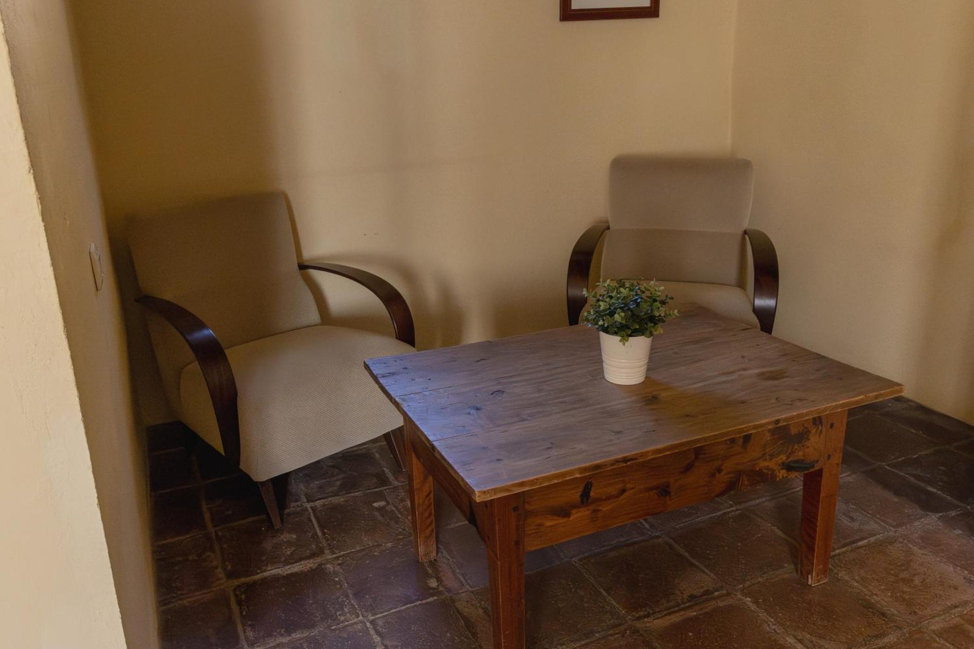 La Riera De Pensión Peratallada