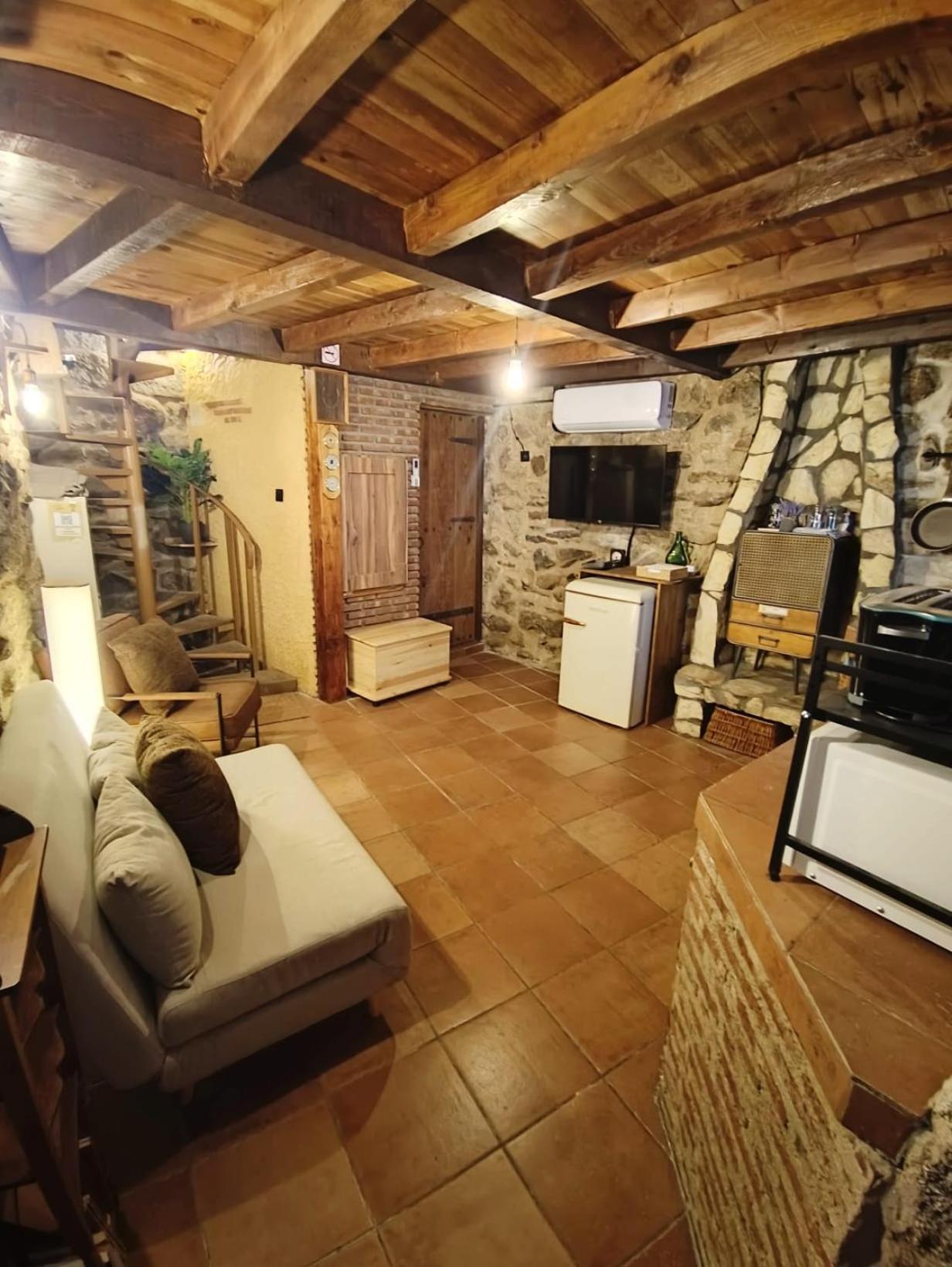 La Casita De Piedra