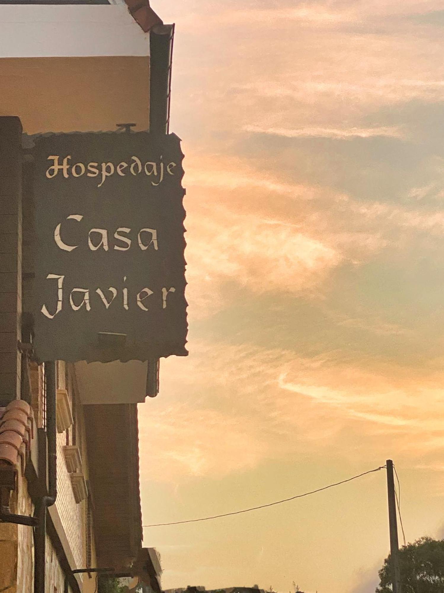 Javier - Alojateisla Guest house