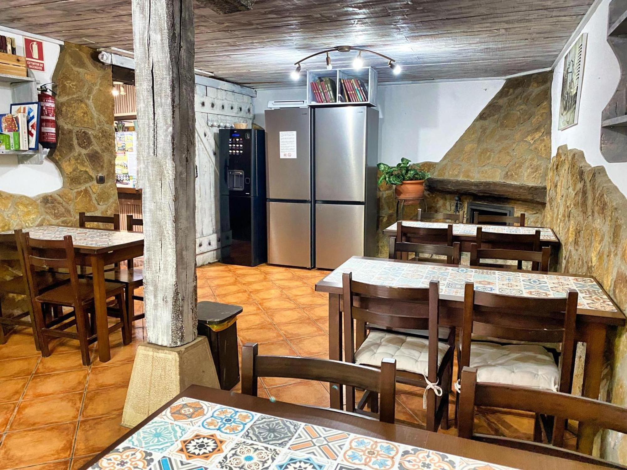 Javier - Alojateisla Guest house 3*