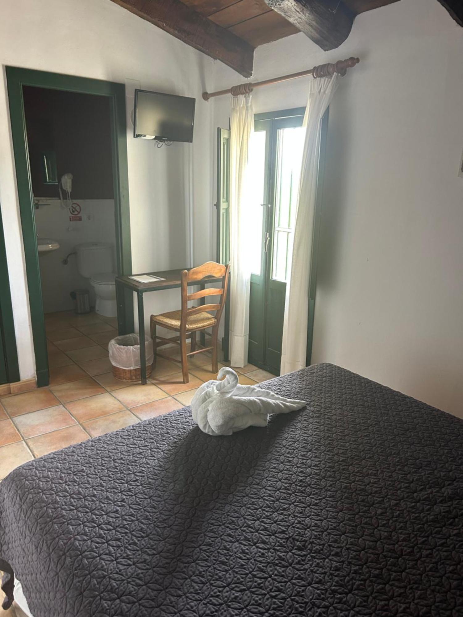 Rural Castillo De Fanecaes Hotel