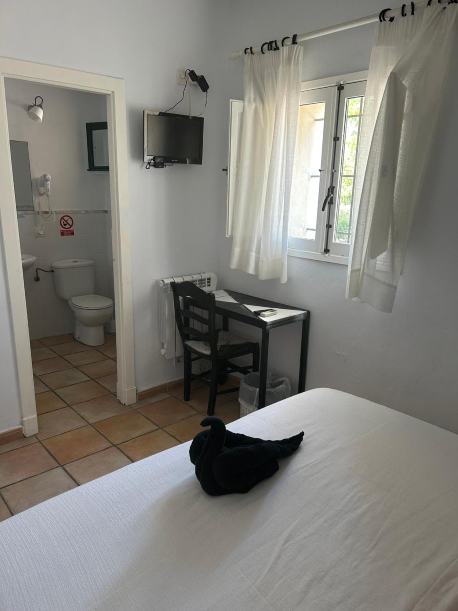 Rural Castillo De Fanecaes Hotel