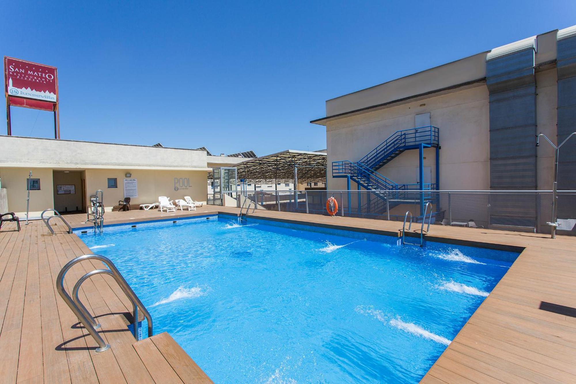 Aticos Lux Sevilla Piscina Parking Apartment Bormujos