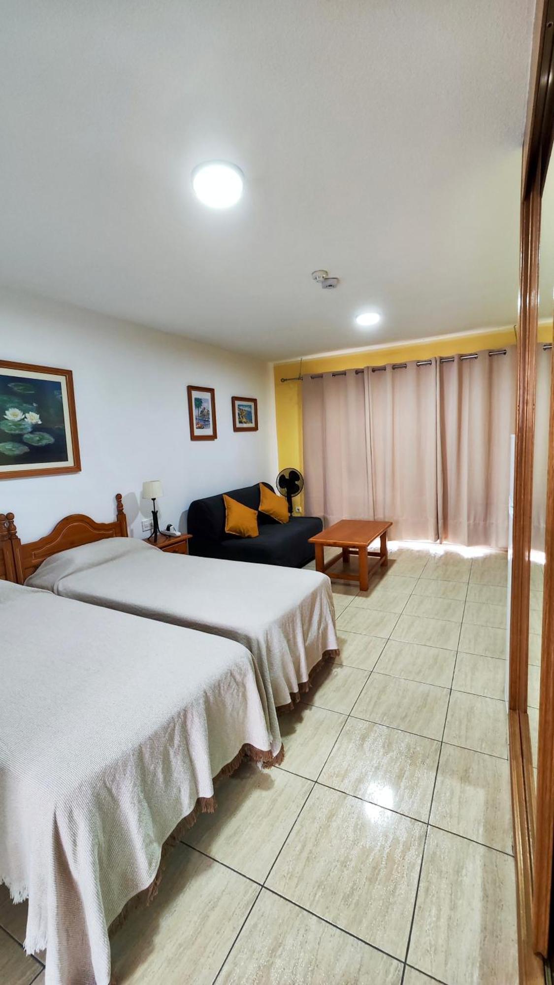 Apartamento Encantador Estudio Con Terraza Privada Y Espectaculares Vistas Al Mar En Costa Del Silencio, Cerca De Cristianos