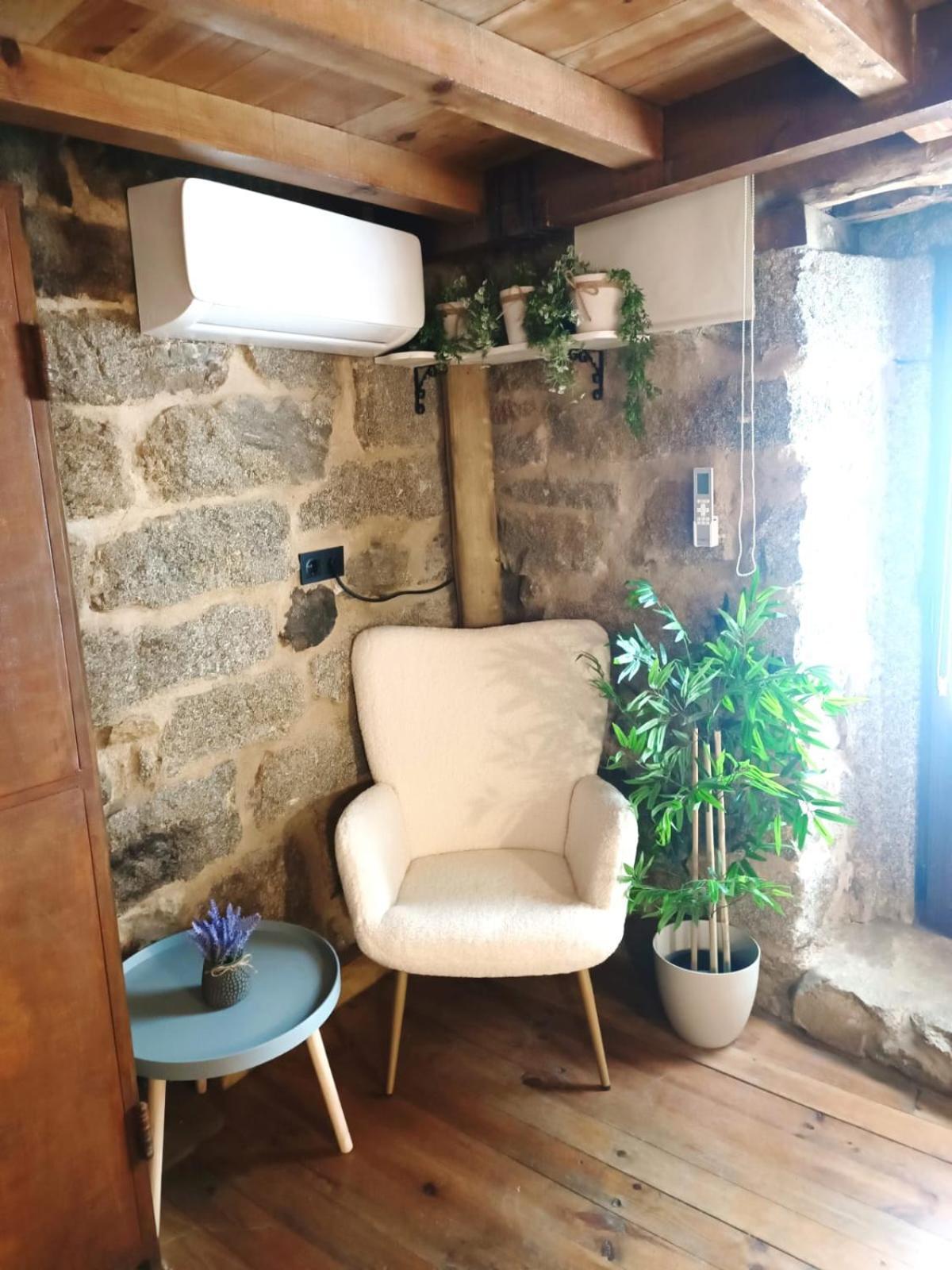 La Casita De Piedra Holiday home Navaluenga