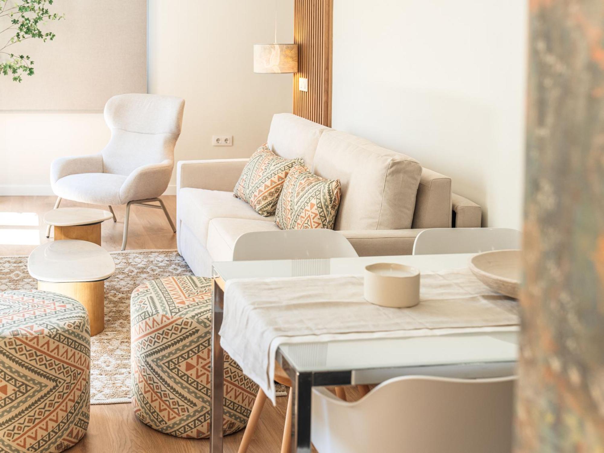 Tetuan Apartments, By Homing U * Seville