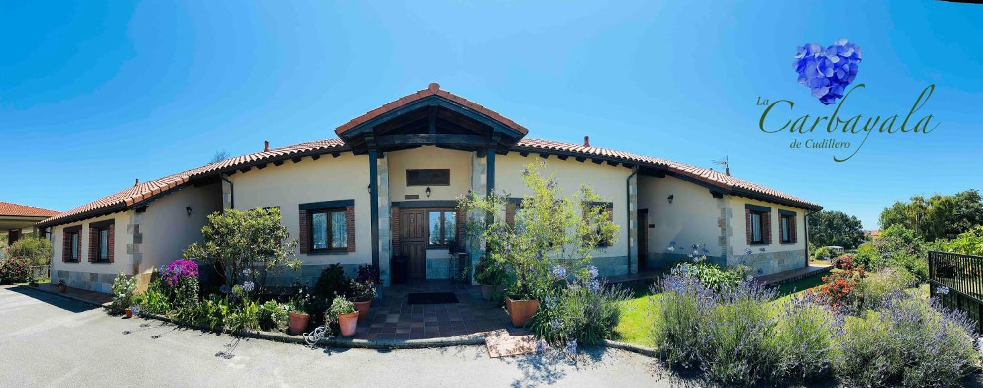 Holiday home Rurales La Carbayala *