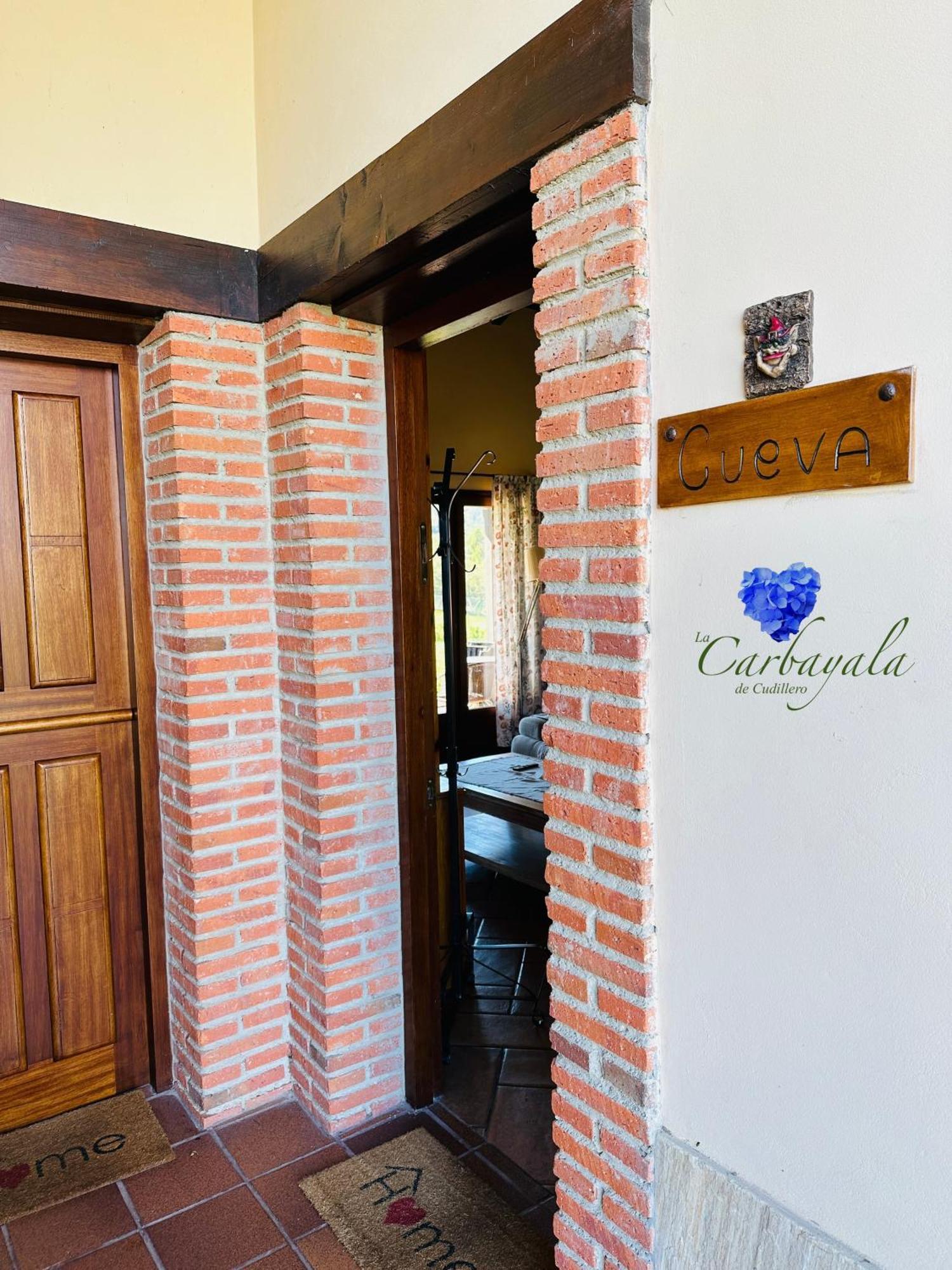 Rurales La Carbayala * Ovinana (Cudillero)