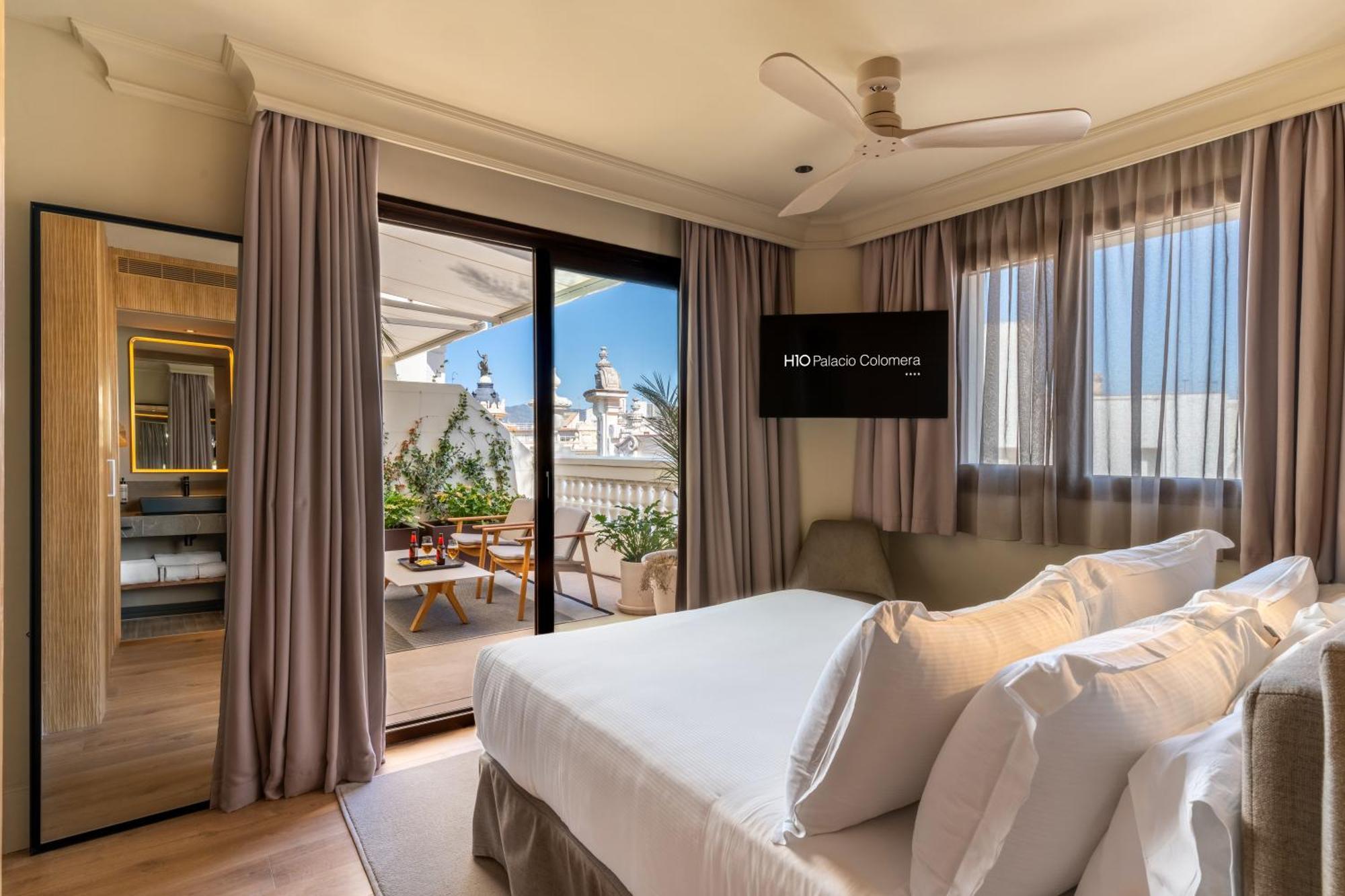 Hotel H10 Palacio Colomera 4*
