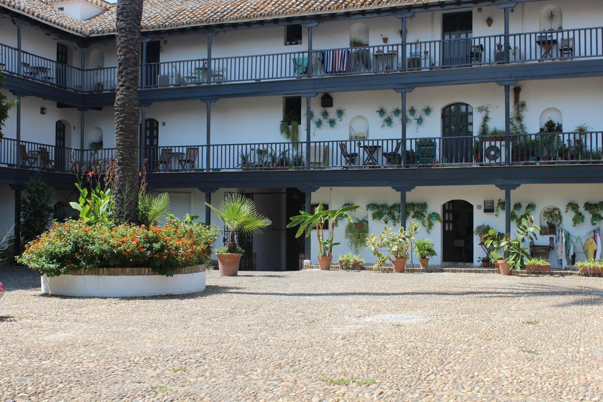 Conde Courtyard By Valcambre Apartment *