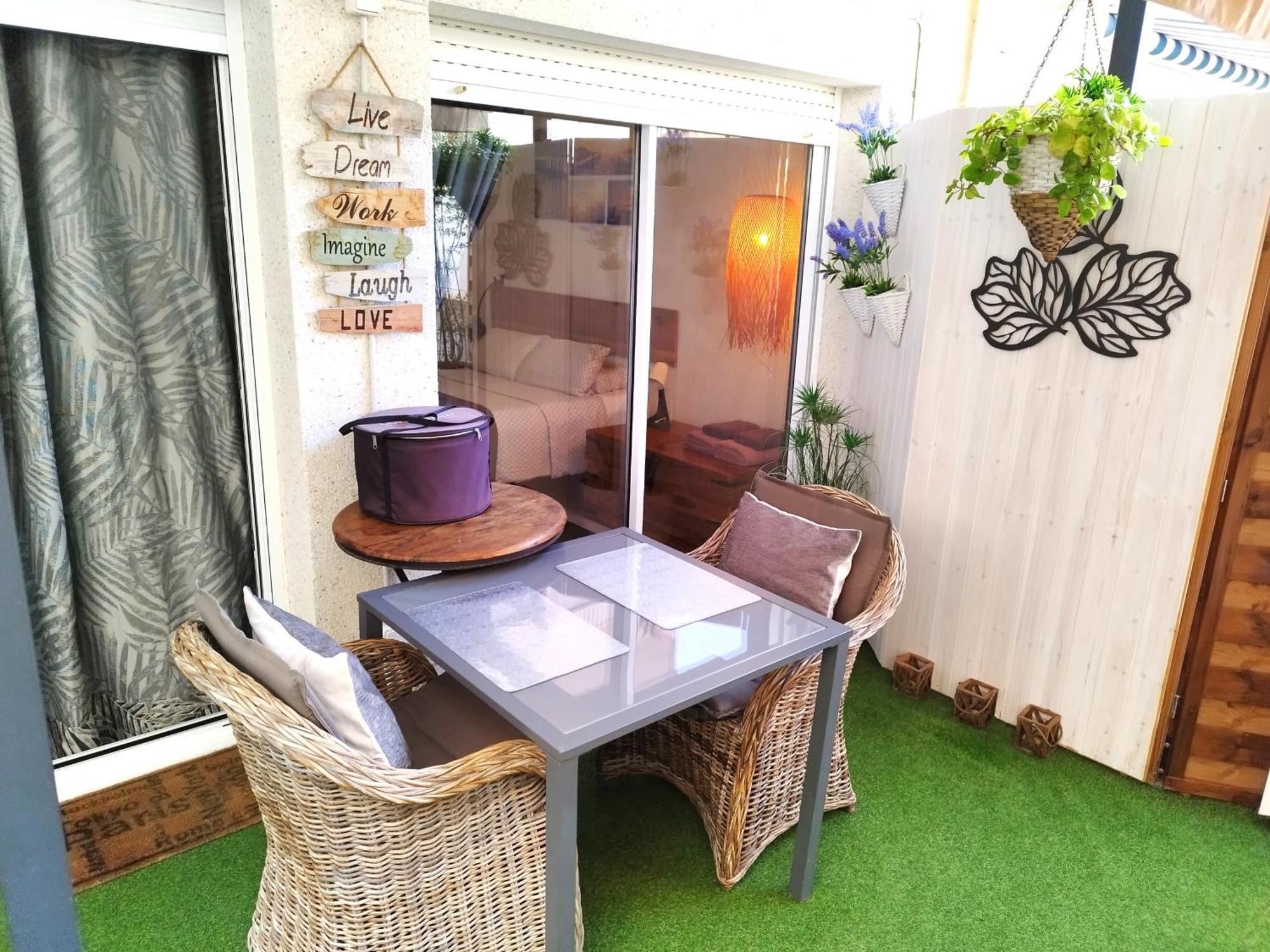 Big Privat Terrace Free Parking Apartamento *