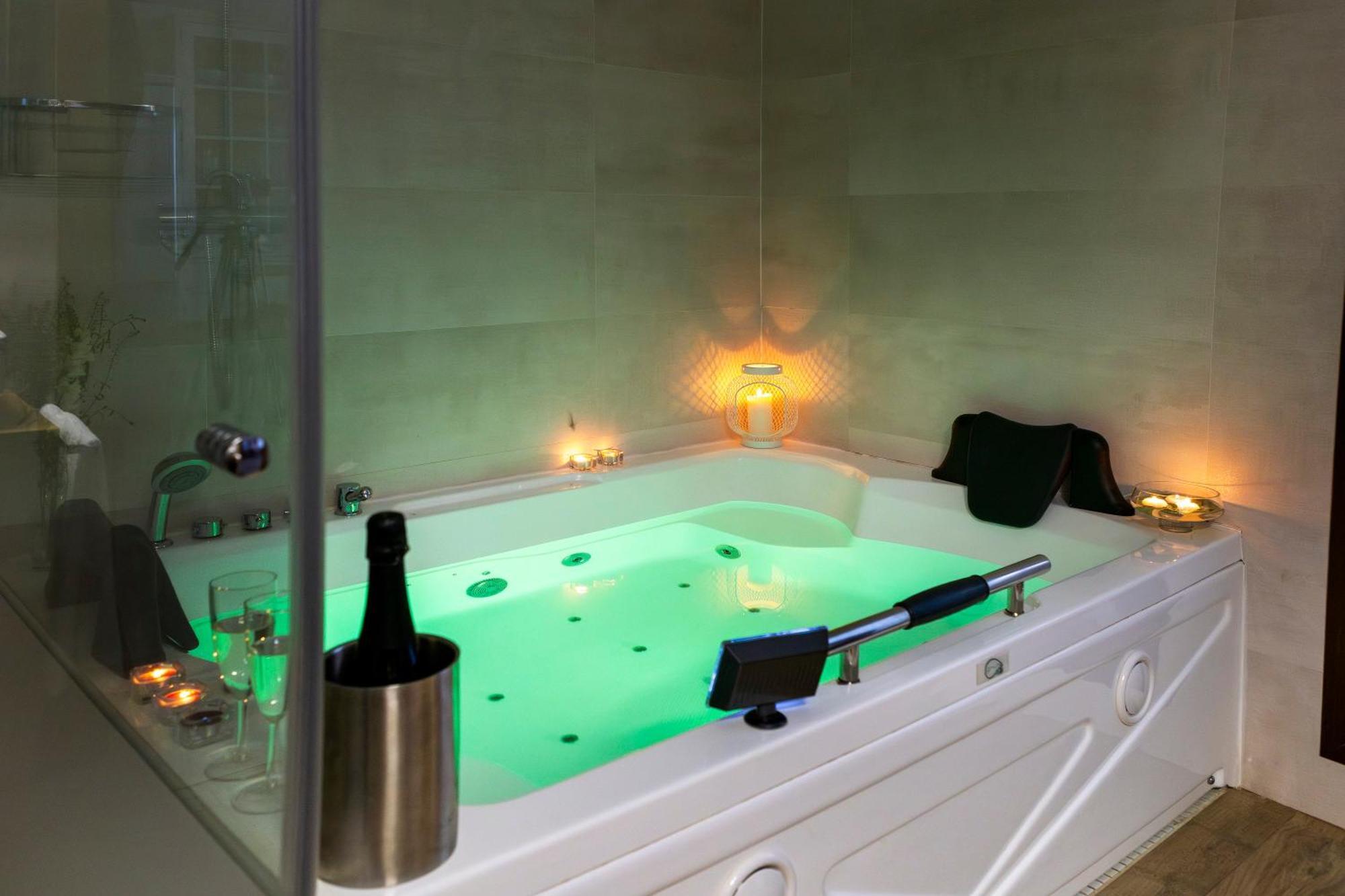 Rurales De Monfragüe Con Jacuzzi Apartamento *