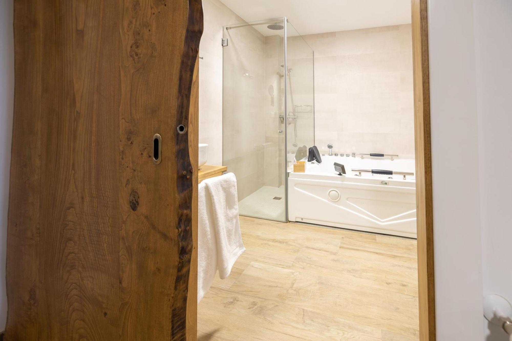 Rurales De Monfragüe Con Jacuzzi Apartamento *