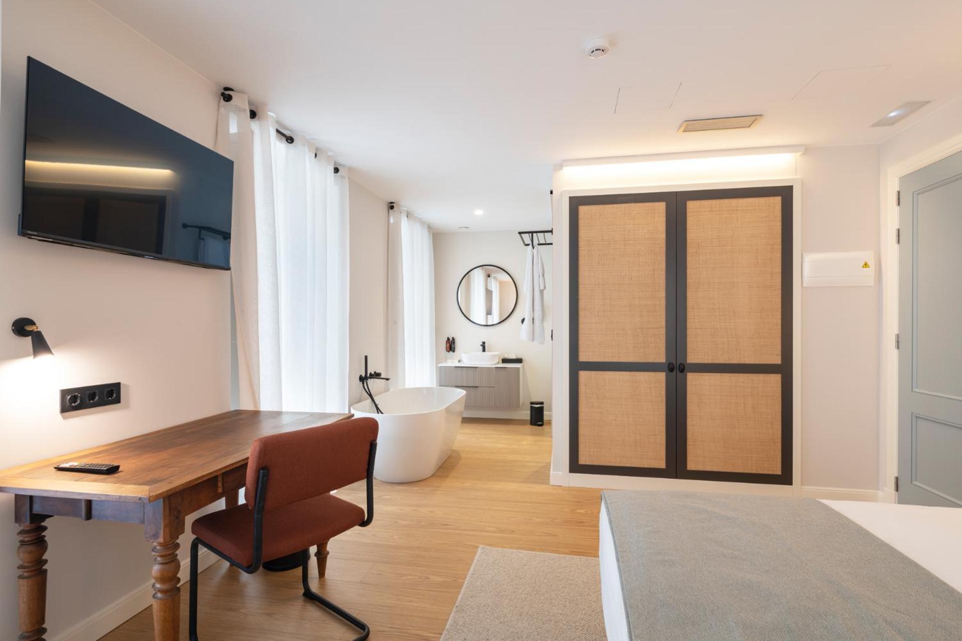 Os Cantis Hotel 2*