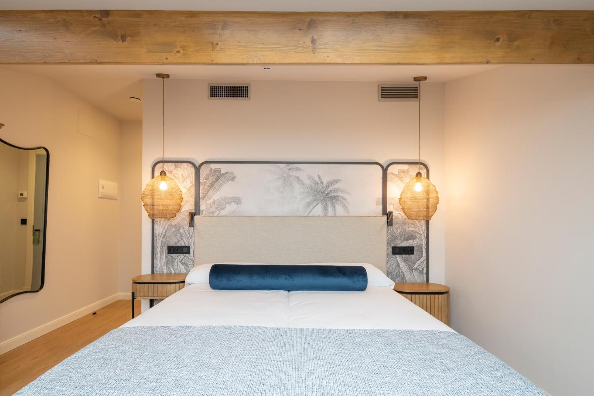 Hotel Os Cantis 2*