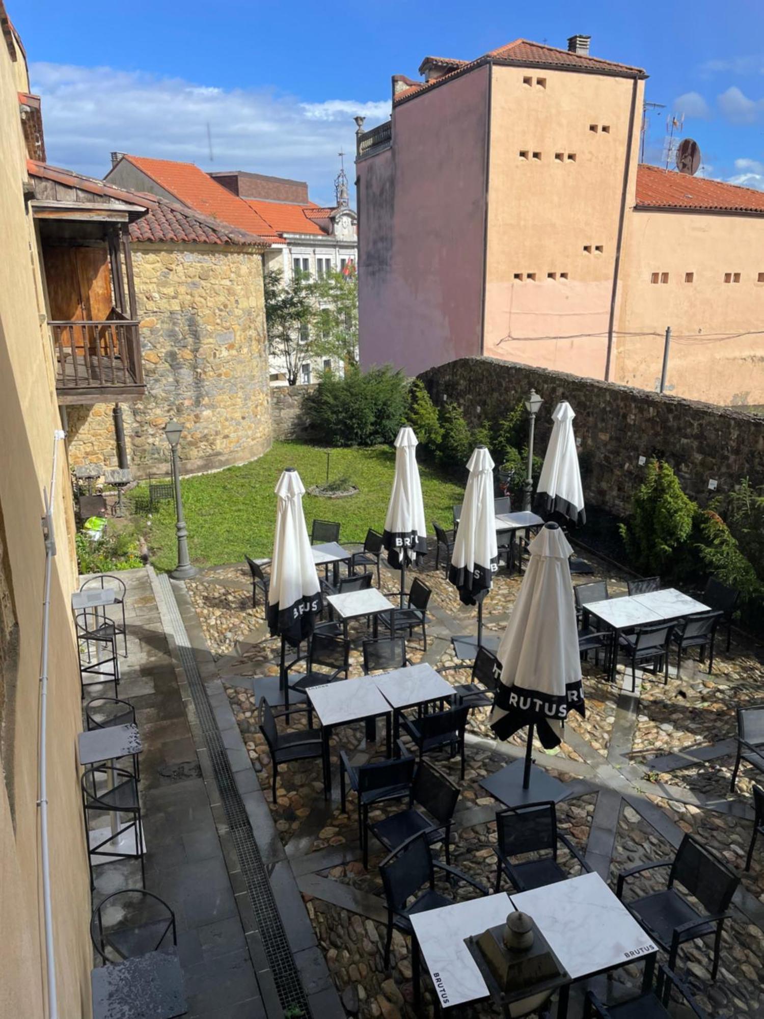 Castillo De Valdés Salas Hotel
