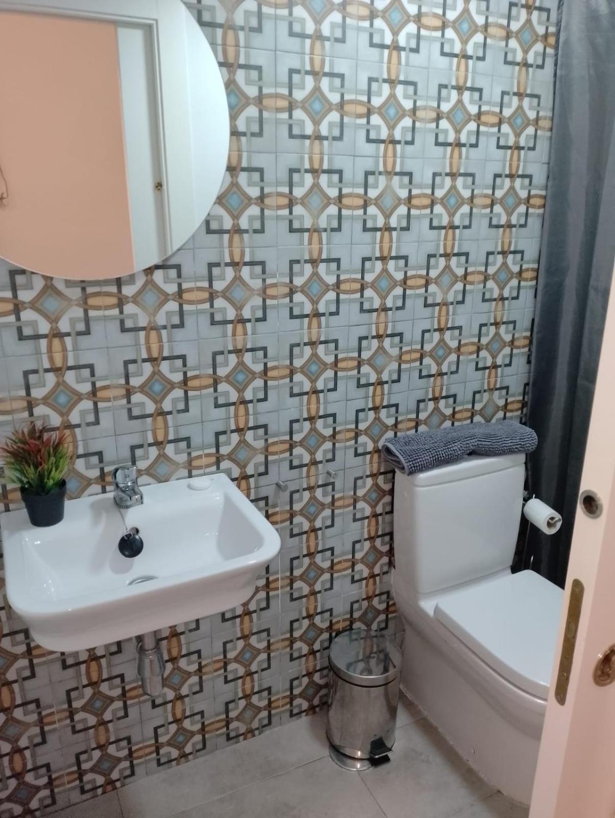 Individual 2 Homestay