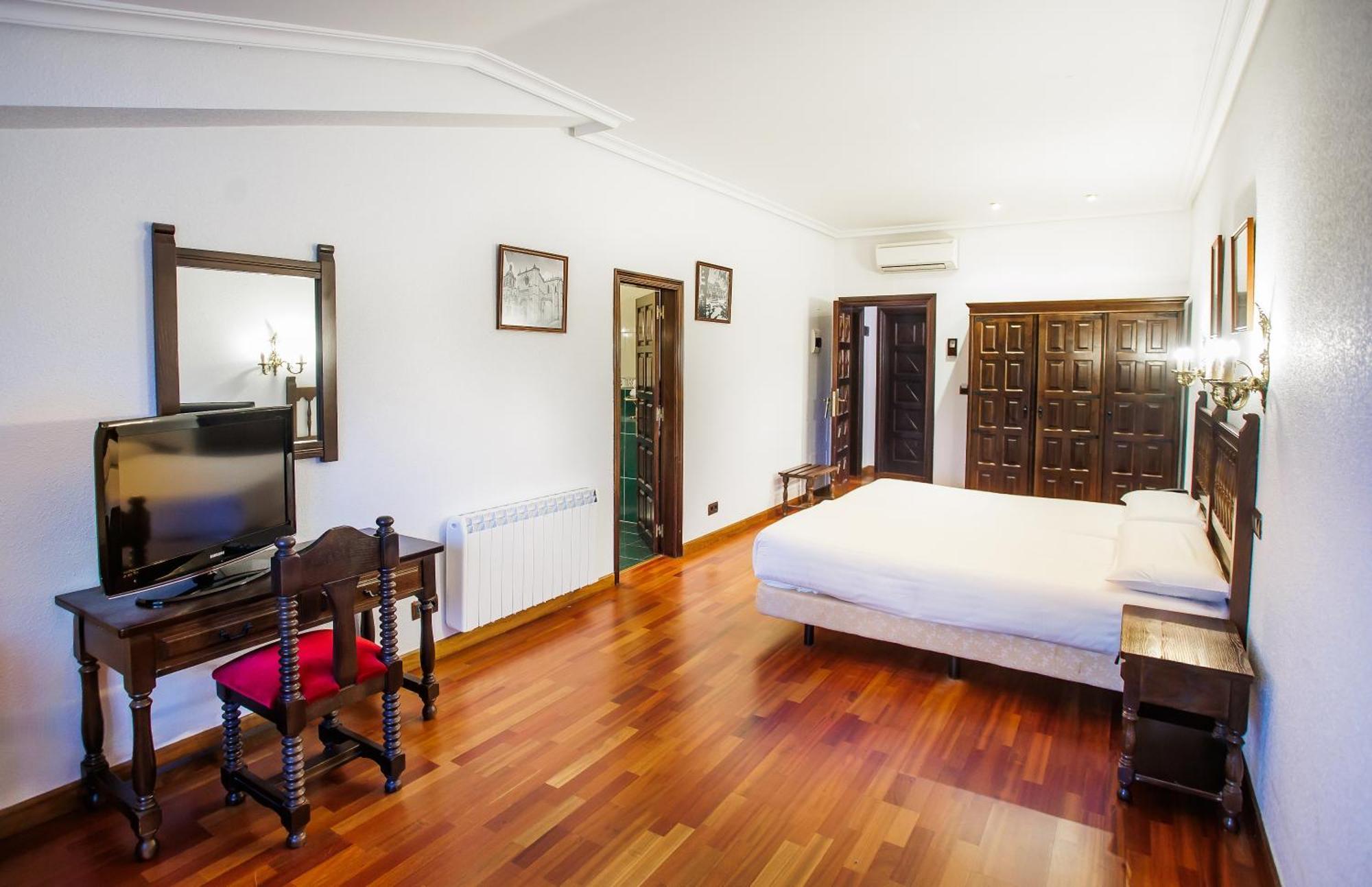 Conde Rodrigo Ii By Eme Hotel