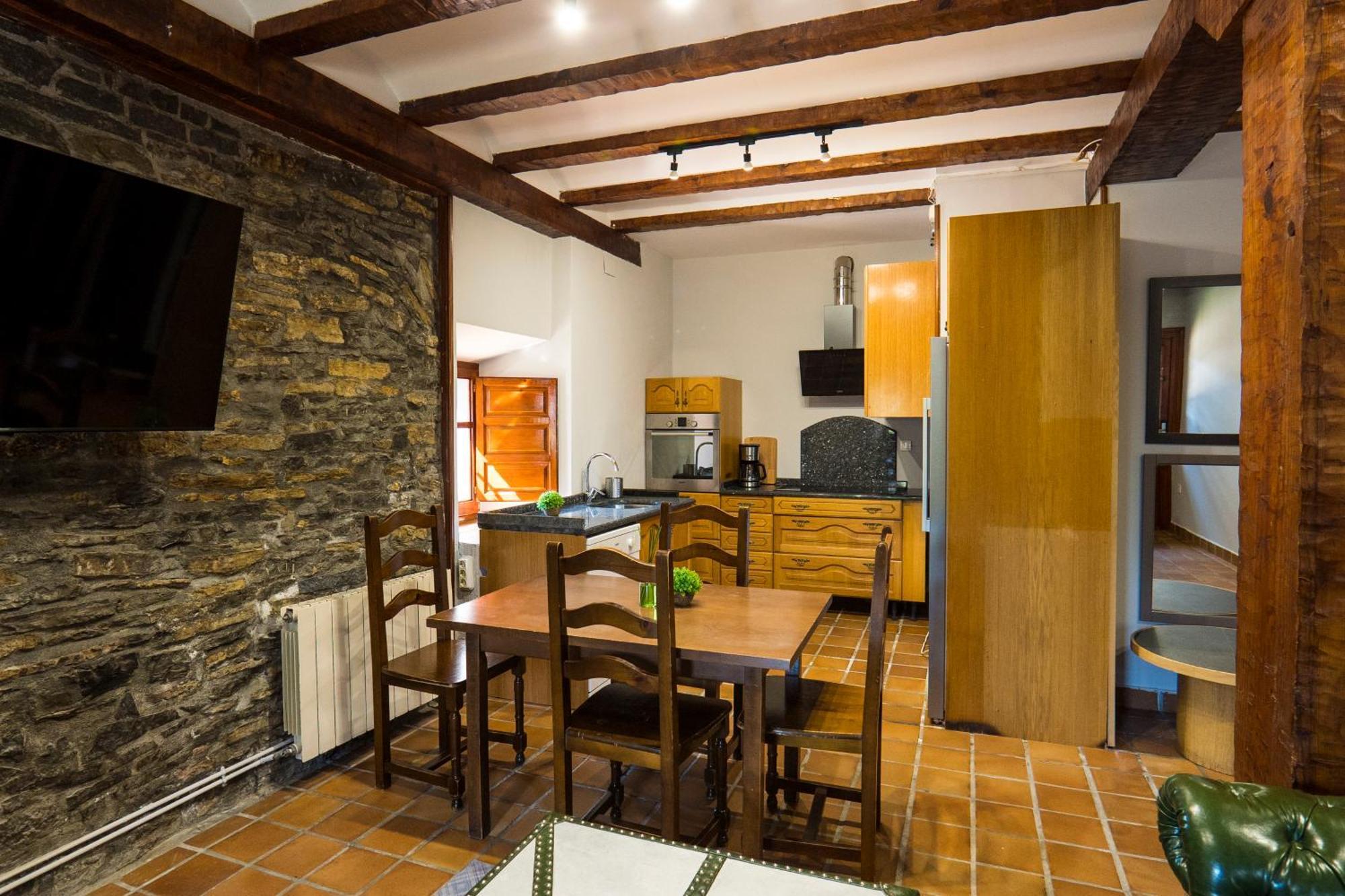 Paratene Ostatu Guest house