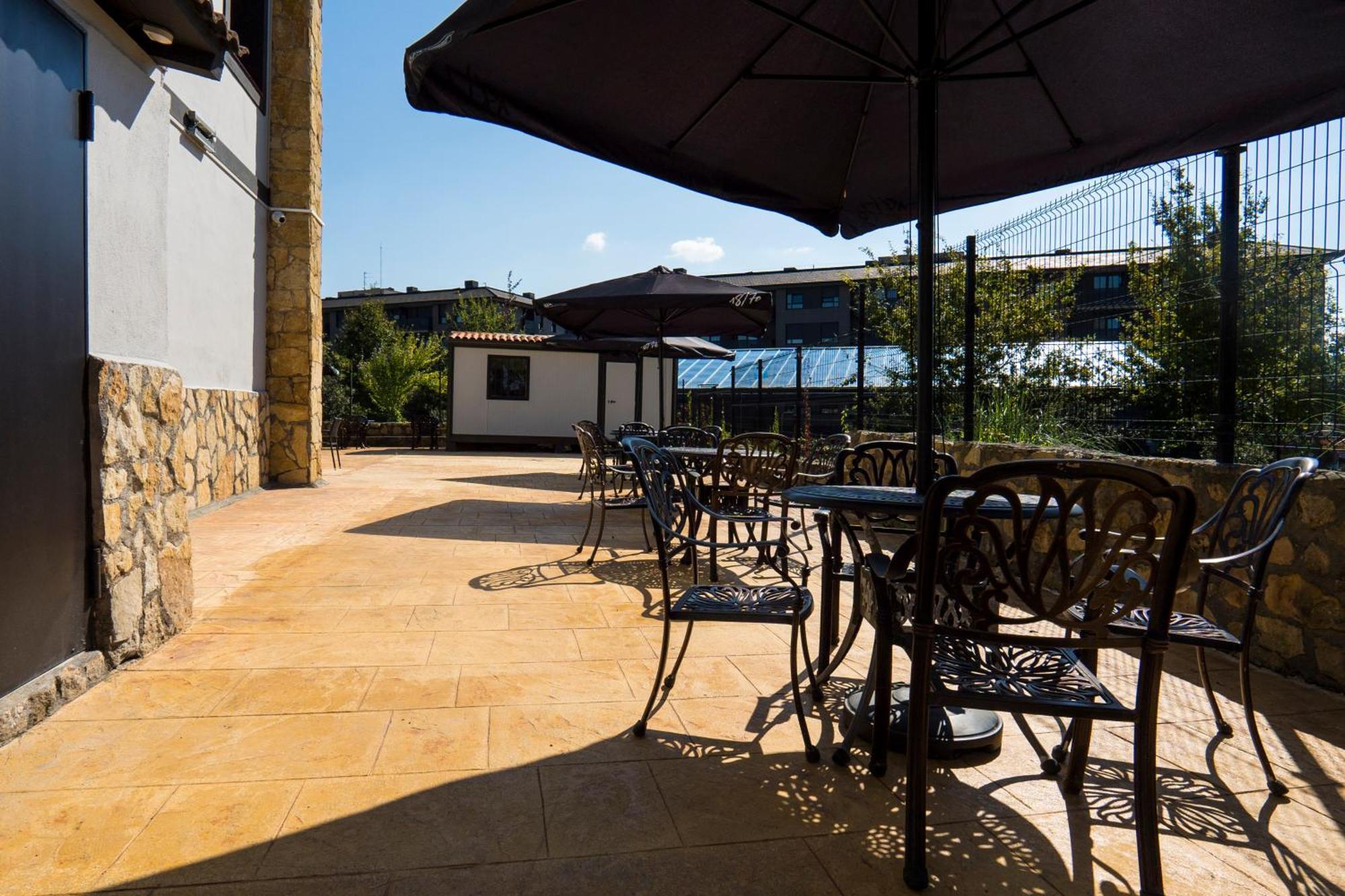 Guest house Paratene Ostatu Erandio