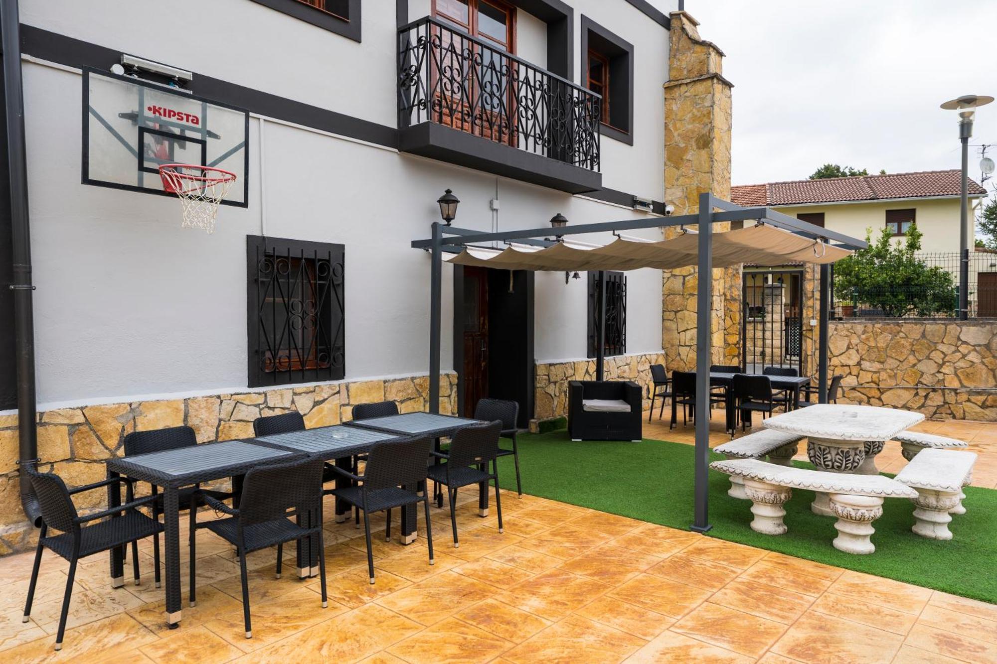 Paratene Ostatu Guest house