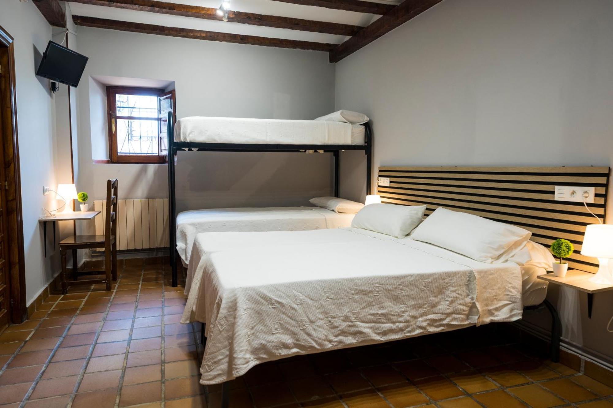 Guest house Paratene Ostatu *