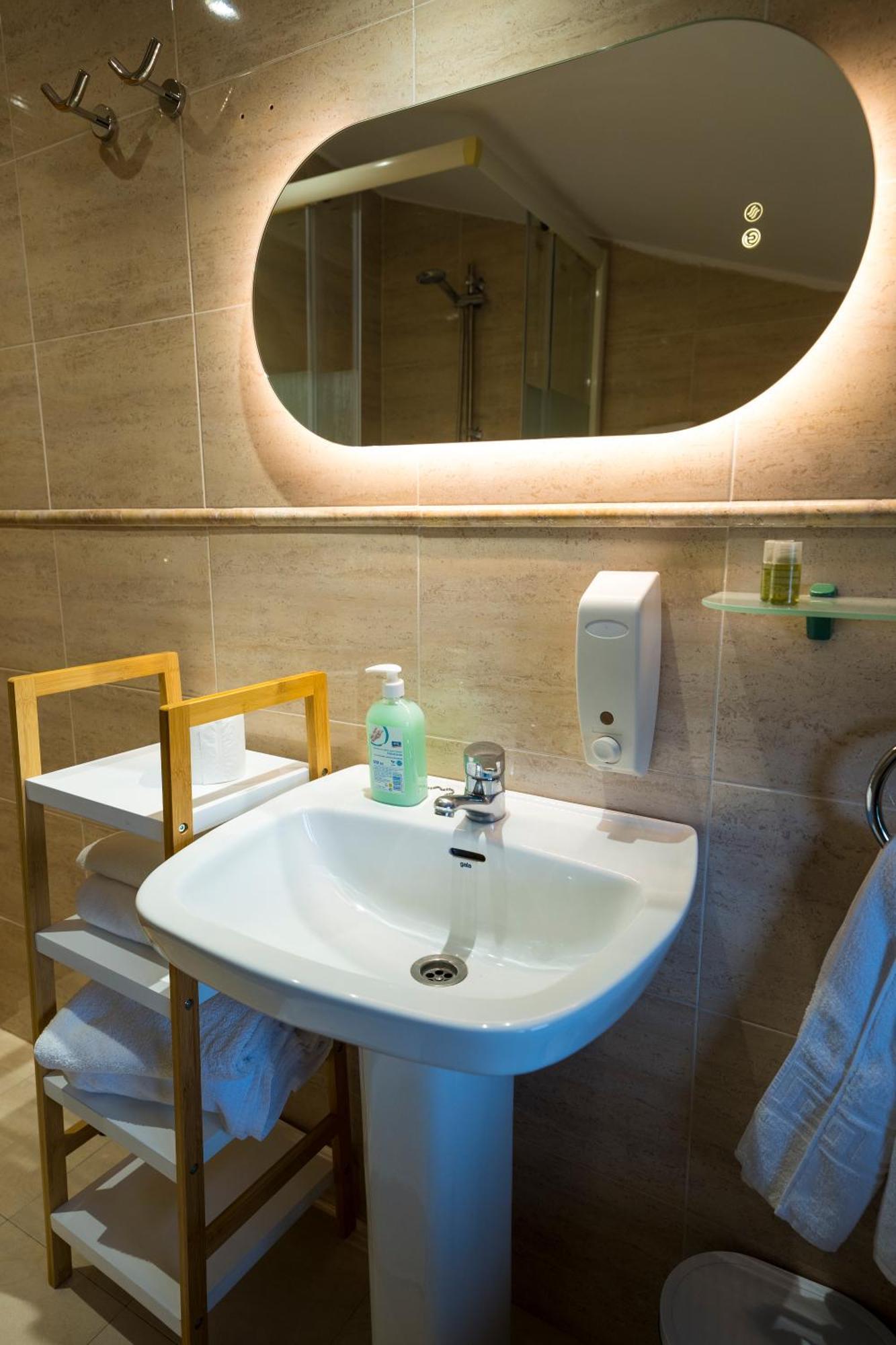 Paratene Ostatu Guest house Erandio