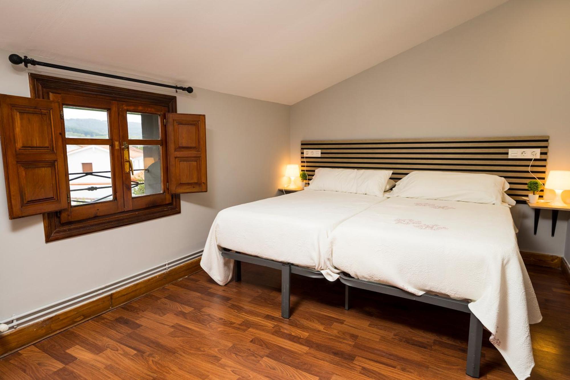 Guest house Paratene Ostatu *