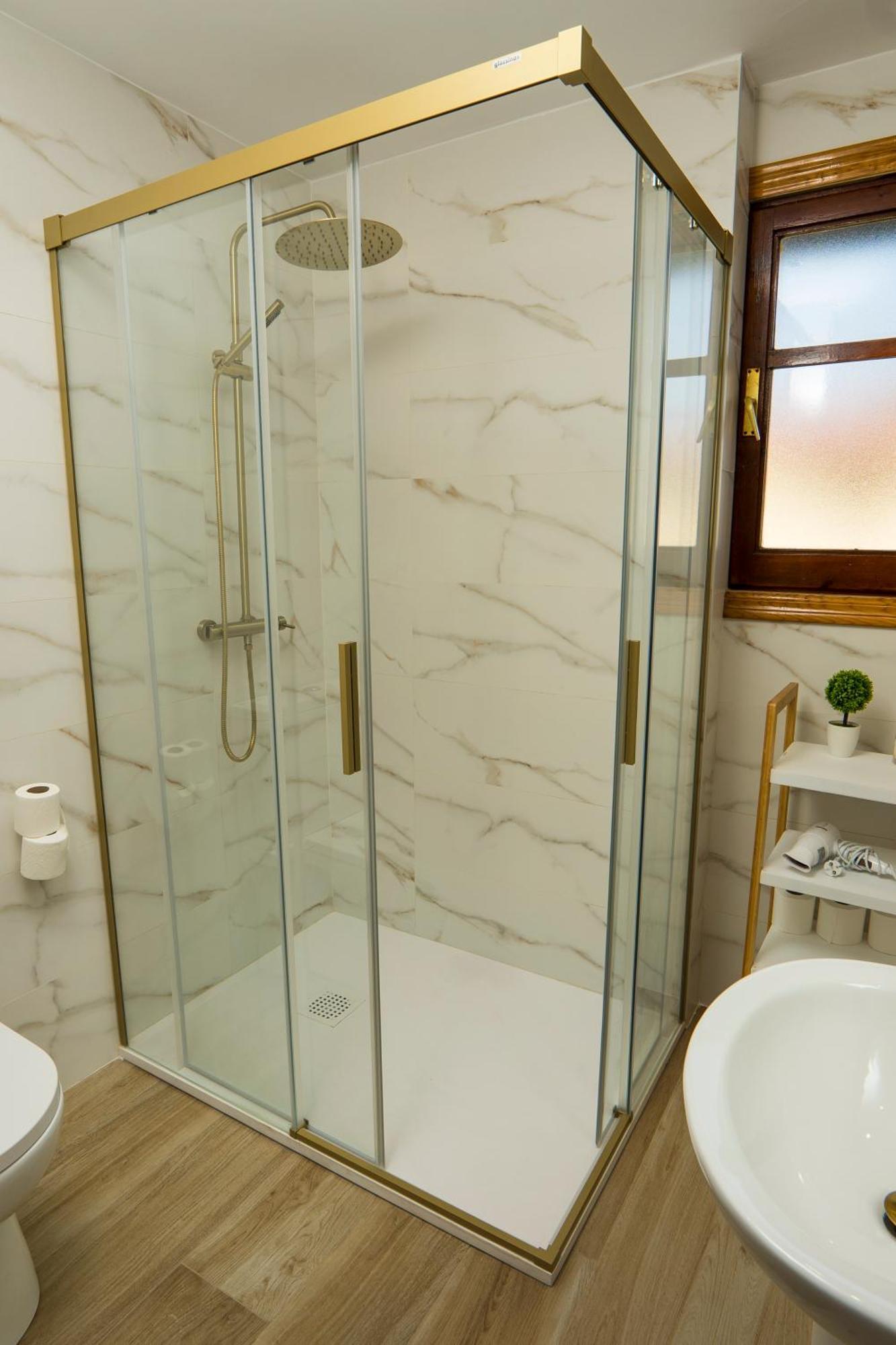 Guest house Paratene Ostatu *