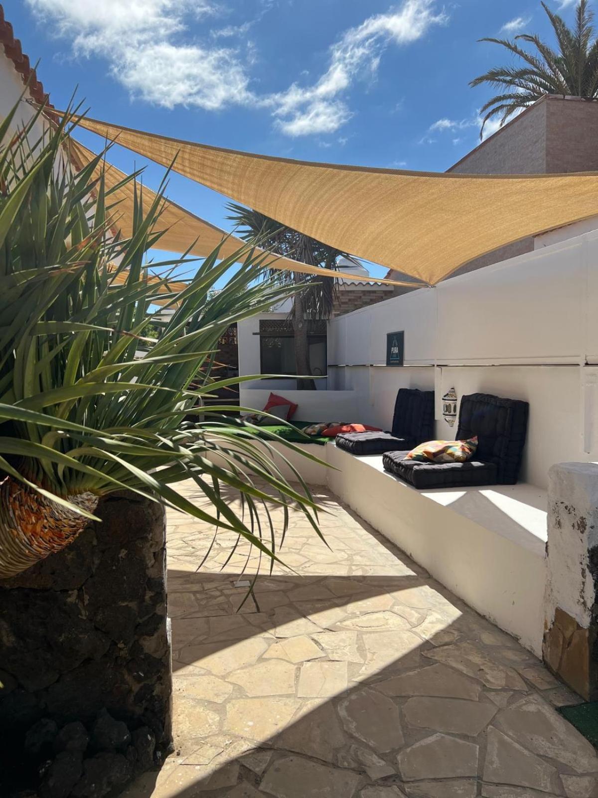 Hostel Pura Vida Surf Camp & School La Oliva