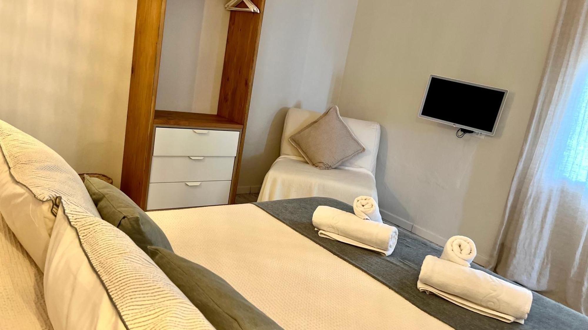 Zahora Beach Room *
