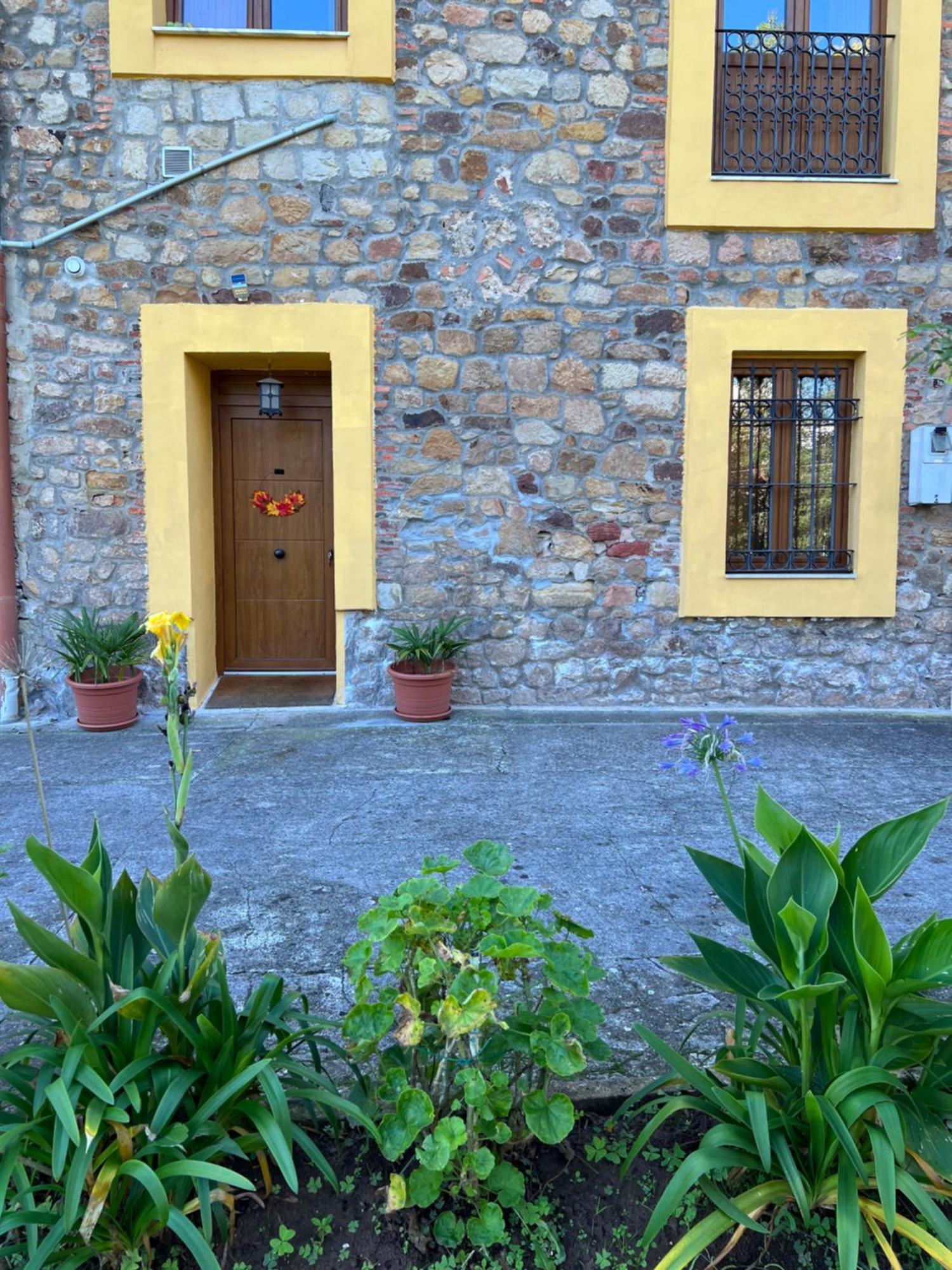 Apartment Marta Loft Diafano Con Jardin Y Aparcamiento En Historica Renedo de Pielagos