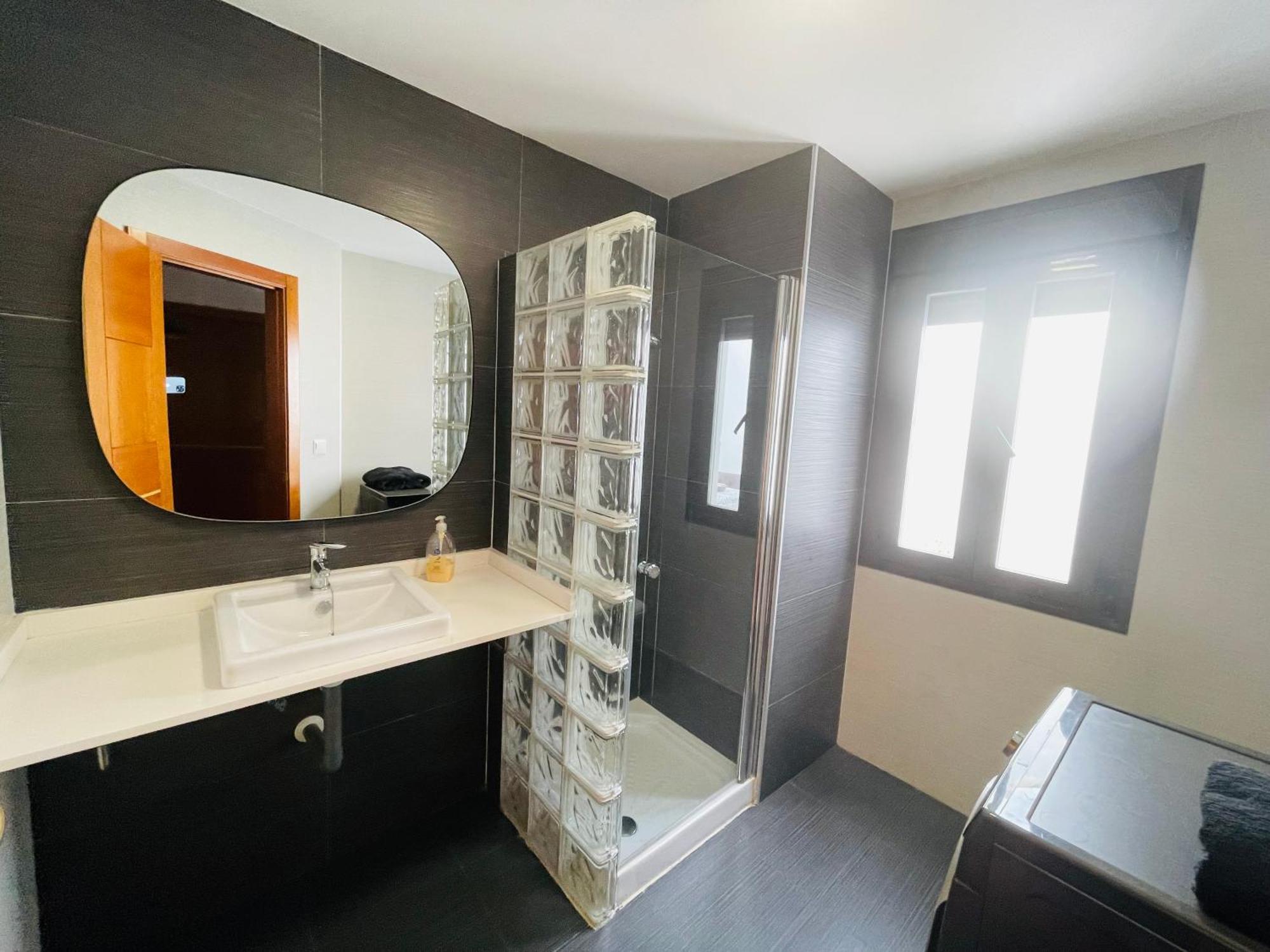 Habitacion Doble Con Bano Privado Cerca Del Centro De