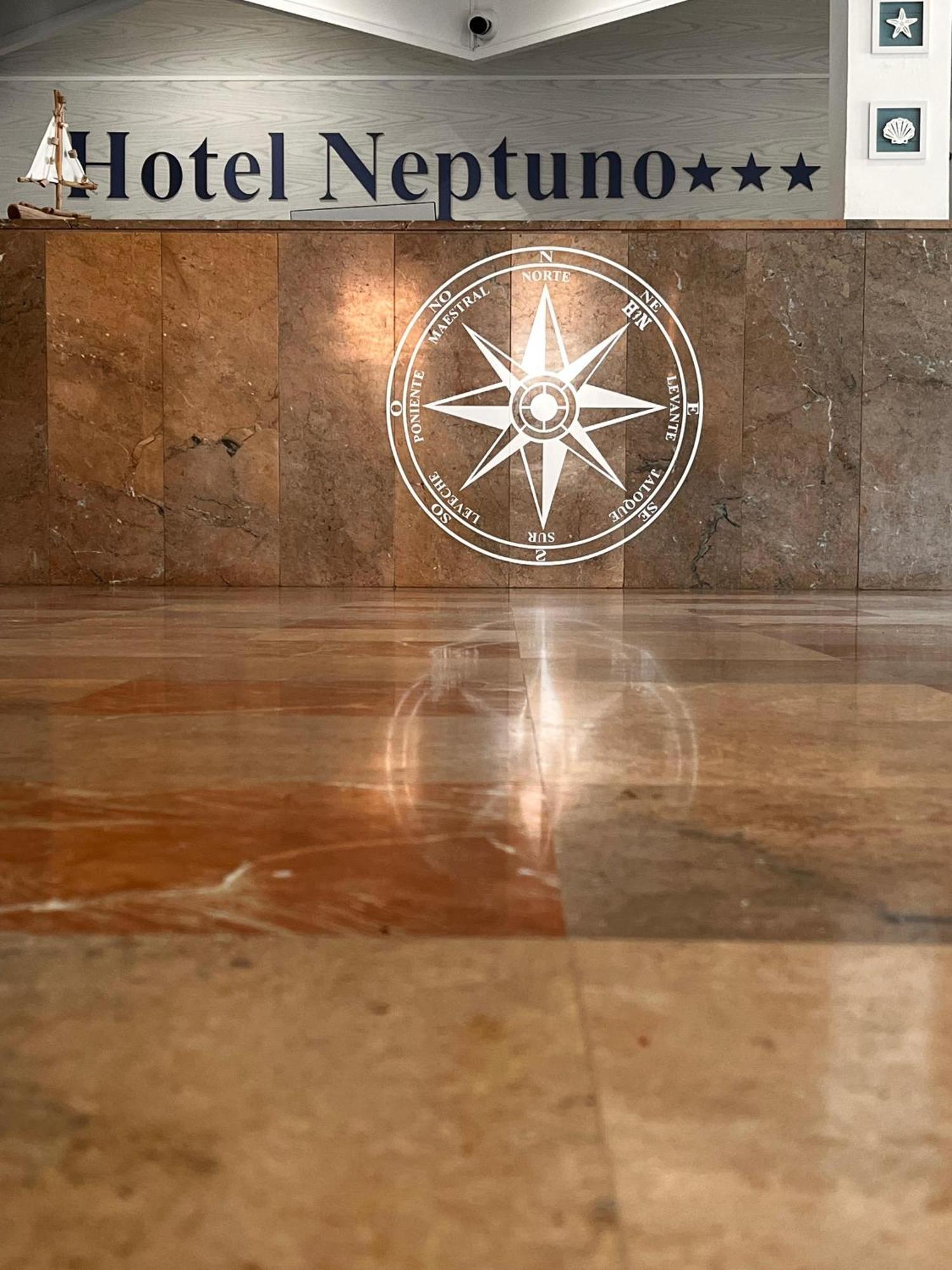 Neptuno 3*