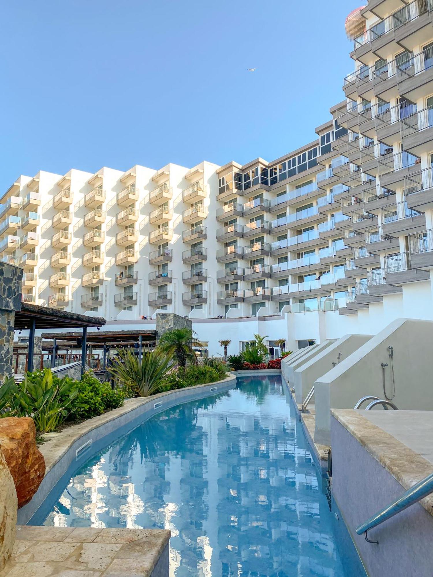 Hotel Bahia By Qhotels 4*
