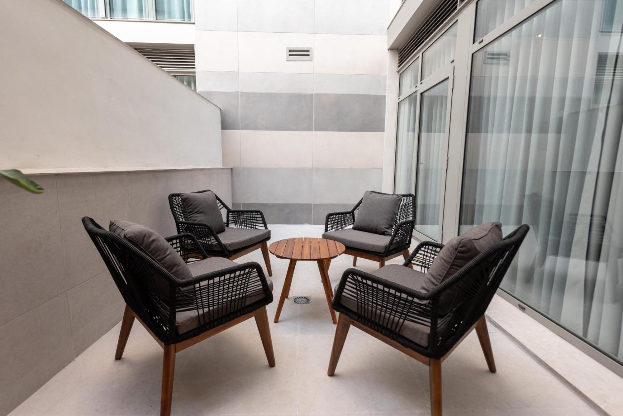 Apartahotel Dorm4you Arena Terraza 04 Valencia